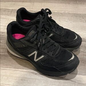 New Balance 990v5 Shoes